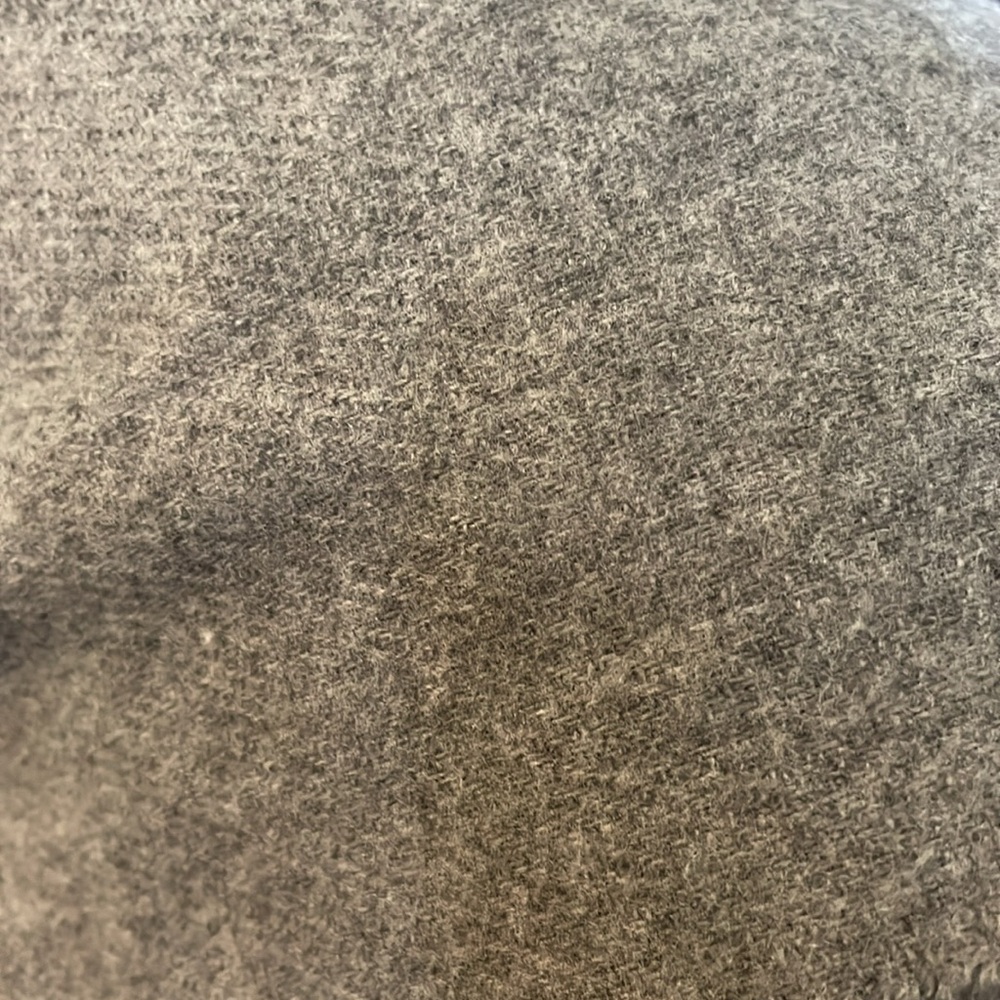 EUC- Scarf - Picture 3 of 3